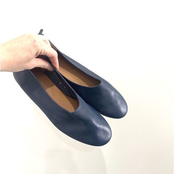 NEW EVERLANE The Day Glove in Navy Blue - Picture 6 of 7